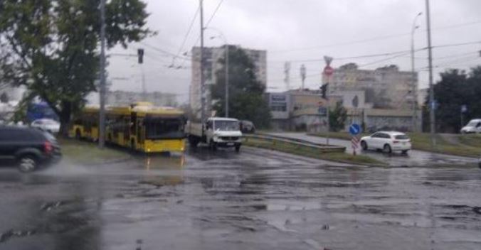 Чоловік заявив мені, що оплатить всю вечерю. А на наступний день мені прийшов чек з усіма витратами