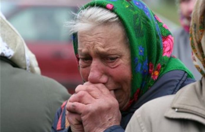 Після втра ти чоловіка жінка похилого віку розмістила оголошення в інтернеті: “Шукаю самотню, бажано літню жінку для спільного доживання”