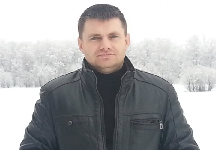 Якщо я колись і вирішу одружитися, то, швидше за все, це буде в 50 років, і виберу молоду сільську дівчину