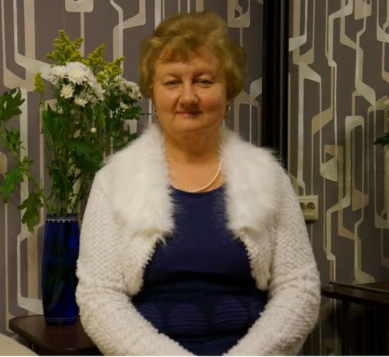Моїй бабусі вже майже 70, і вона має одне залізне правило – не спілкуватися з родичами. Взагалі