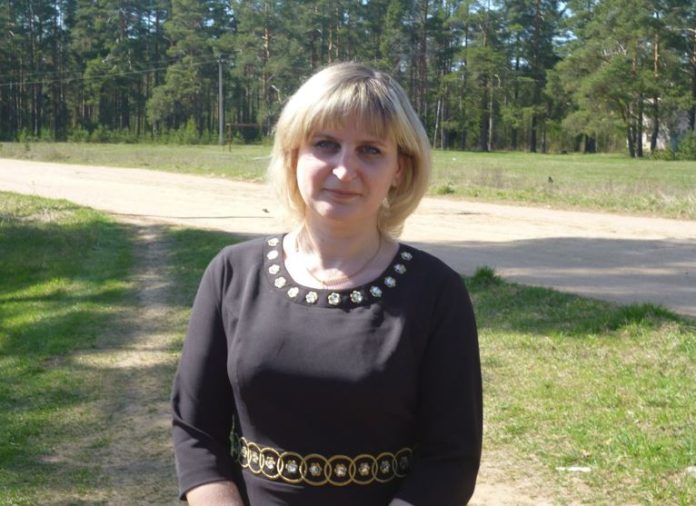 Розлучившись з чоловіком, я пішла з його фірми і вступила на роботу в іншу компанію. Незабаром доля знову звела нас, але вже на ґрунті бізнесу.