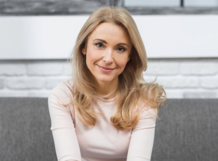– Світлано, він тобі ніхто, чужа людина. А тут йдеться про твою рідну сестру, якій зараз просто ніде жити, – мама прийшла до мене рано-вранці, намагаючись переконати мене, що я зобов’язана по-родинному прийняти в себе сестру