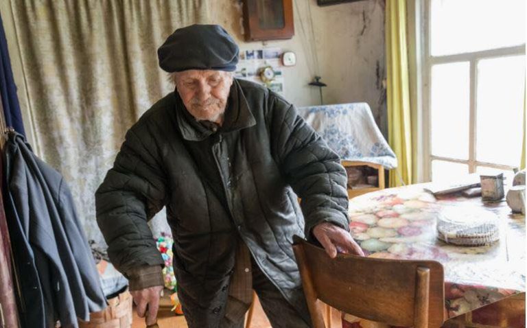 Сьогодні мій 76-й день народження. У нас з покійною дружиною є 2 сини, 4 доньки та 9 онуків, але ніхто мене так і не привітав.
