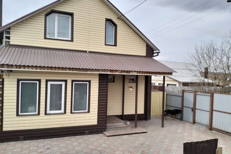 — Ну, все, на Різдво, сваха, до вас йдемо! — Заявила я з посмішкою, але з твердою рішучістю. Цього року я наполягла, щоб свято пройшло у Альбіни