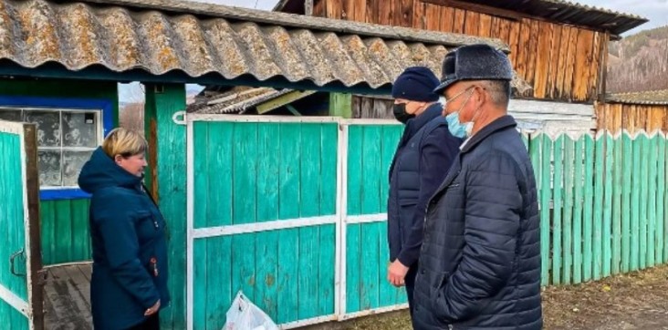 Керівник сільської ради показав мені список багатодітних сімей, яким я маю доnомагати. Побачивши список, я не повірила очам