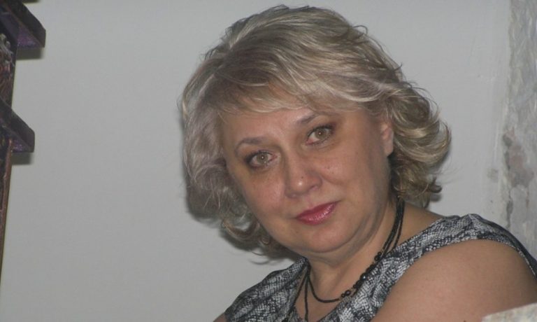 Моїй мамі вже 60 — і вона вирішила знову вийти заміж. Але найсумніше в цій історії те, що мого рідного батька не стало всього кілька місяців тому