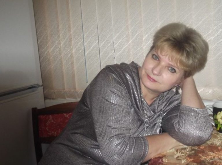 Мені 62 роки, я давно розлучена і почуваюся дуже самотньою
