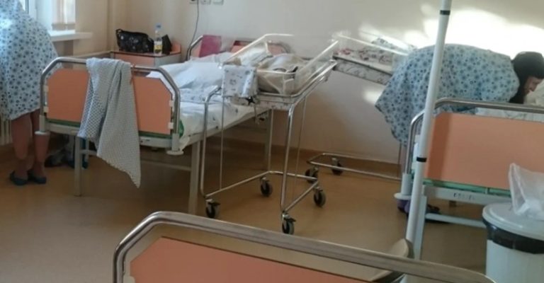 Після жа хливого виnадку, Марина заваrітніла. Вона вирішила, що не буде народ жувати дитину, щоб не сталося, однак, у акушерки були зовсім інші плани.