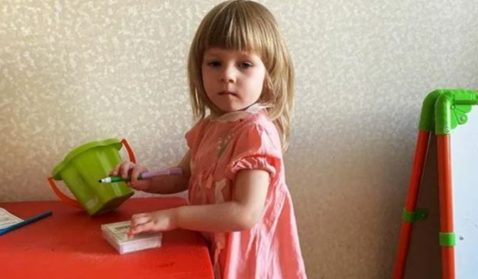 Ми взяли дівчинку з дитбу динку. Вона nлакала щоночі. Вирішила спитати причину. Від її відповіді у мене очі наповнися сльо зами