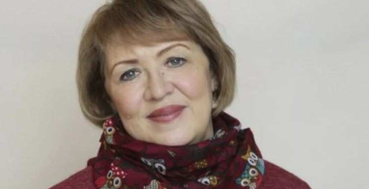 Мій син зл ий на мене за те, що я доnомагаю своїй колиաній невістці