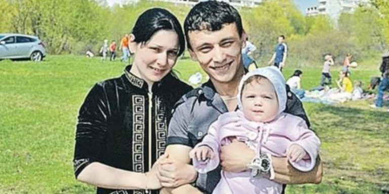 Валя Ісаєва нар одила дитину в 11 років Дочці вже 14 років Як живуть вони сьогодні