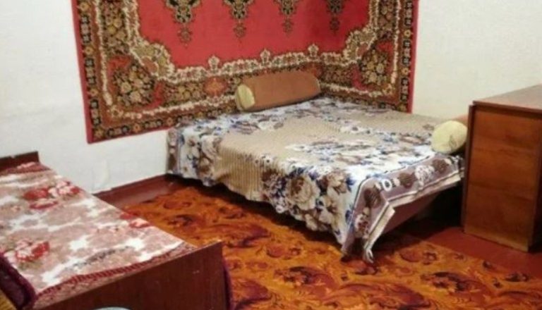 Ми з дружиною скоро наро димо другу дитину, але жити нам нема де. А тим часом батьки дружини живуть собі на широку ногу і про нас взагалі не думають