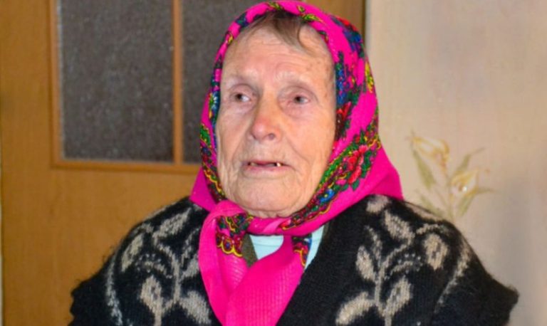 Захотівши молока, я одяглася і побігла на базар. Ніяк не очікувала зустріти там маму свого колишнього чоловіка