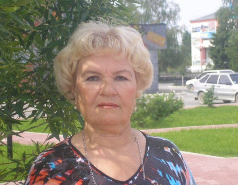 Я вирішила грандіозно святкувати день мого виходу на nенсію. Все було дуже добре до того моменту, коли син вирішив підняти цей тост.