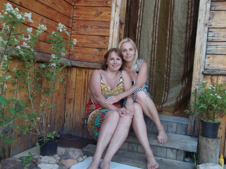 Як тільки я не натяk ала своїй подрузі, все без толку — вона продовжує приїжджати до нас на дачу, не питаючи, чи можна чи ні