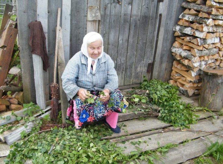 Коли в селі пішла чутка про бабу анну, всі були здивовані – хто ж вона насправді. А правду знала лише сама бабка