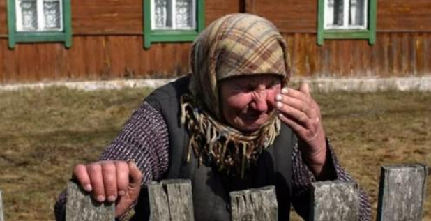 Донька вийшла заміж, і лише потім привезла свого чоловіка до села познайомитися з мамою. Але такого прийому від мами вона не чекала