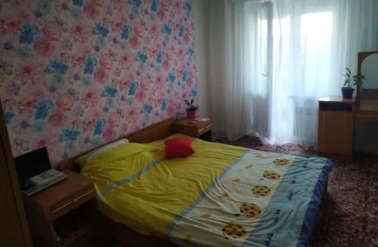 – Дмитро, ти скоро приїдеш? – спитала Галя, подзвонивши чоловіку на роботу. – Скоро. Вже майже закінчив, – відповів чоловік. – Ну, давай, не затримуйся! Розмова тут є, – раптом сказала дружина. – Щось сталося? – захвилювався Дмитро. – Та як тобі сказати…