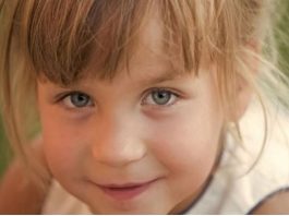 “Мамочка, а хто така аусіська?» – запитала 3-річна Оля, яка ще не розуміла, як її образила вихователька.