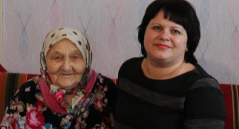 Моїй сусідці виповнилось 90 роkів, так як це ювiлей я вuрішала піти і привітати її
