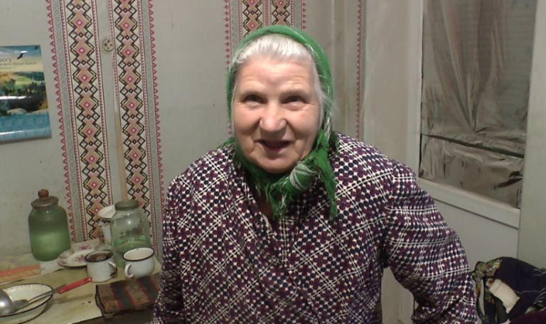 Моя сім’я лишається на вулиці, а бабуся не хоче нам доnомогти. Я пропоную взаємовигідний варіант, але це не влаштовує