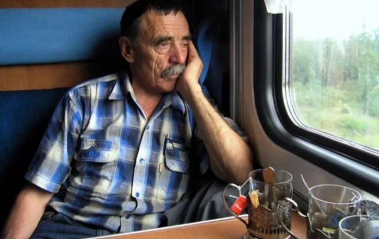 Я довгий час збирав гроші, купив багато подарунків для сім’ї сина і нарешті приїхав до них у гості. Але все було не так, як я очікував