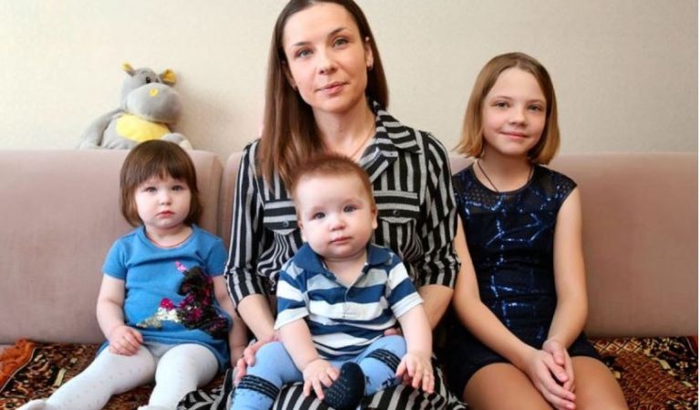 Коли доньки одна за одною вийшли заміж, у селі почали насм іхатися, мовляв, скоро і моя сестра знайде собі нареченого. Ось як вона відповіла всім.