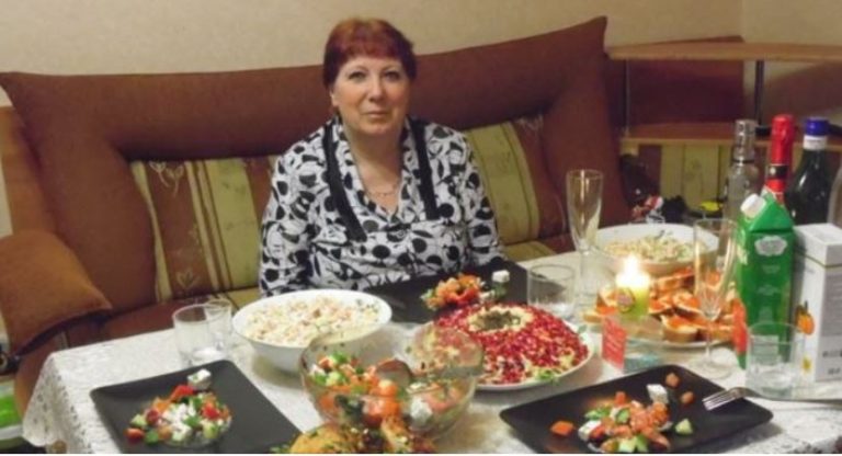 Свекруха думала, що невістка вкотре візьме на себе підготовку до свята. але цього разу невістка не хотіла терпіти всього цього.