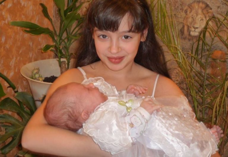 Дівчина довгий час не визнавалася, хто є батьком її дитини. Але одного разу