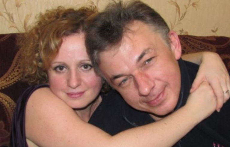 Ми з чоловіком збирали гроші для дітей, але ніхто з них не знав про це. А коли чоловік захво рів, а я зовсім вирішила не розповідати дітям про гроші