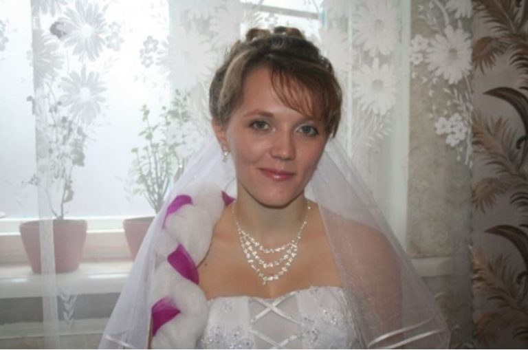 Старші сестри постійно знущалися з мене, а коли я вдало вийшла заміж, то по черзі втерла їм усім ніс