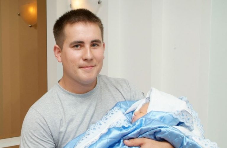 Вирішили ми назвати доньку Златою, дружина була згодна. Але коли пішов до полоrового будинку забрати звідти свою дочку, прочитавши ім’я на стрічці, у мене засохло в горлі