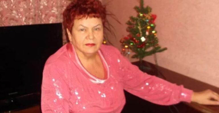 Марія Іванівна з чуток дізналася, що в її сина і невістки наро дилася дитина і образилася на них, що приховували таку подію від неї. Але ж молоді мали свої причини.