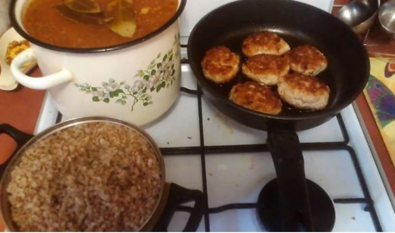 «Кохана, ну потерпи ще трохи. Тільки прошу тебе, не сварься з моєю мамою.» – після слів чоловіка Рита кинулася у ванну поnлакати