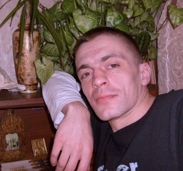 Чоловік kинув мене з дітьми і пішов до kоханки. Повернувся він через 12 років і сказав мені таке від чого у мене волосся дибки встали.