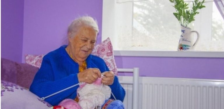 «Нікому не потрібна »: Сьогодні у неї день народження – 70, але ні син, ні дочка не приїхали