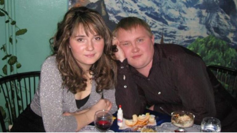 Ми вирішили пожити з Олексієм разом, але в перший же день він повівся так наха бно, що я не витримала