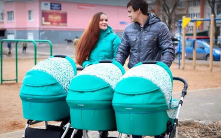 Злякавшись відповідальності, батько трійнят пішов у магазин і більше не повернувся. За кілька років він випадково зустрів свою дружину і зрозумів, чого прогав