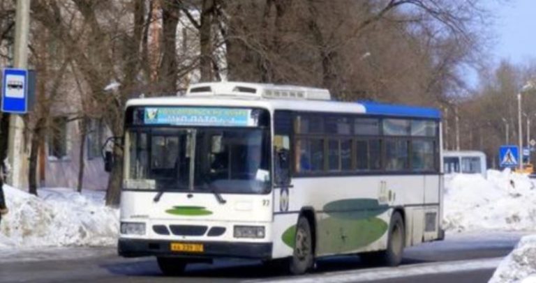 Молодий водій автобуса дав усім пасажирам життєвий урок. Те, що він зробив, просто захоплює