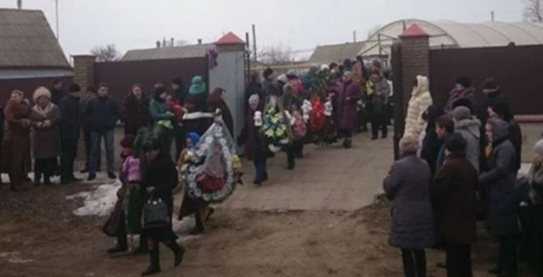 Коли не стало моєю kоханої, раптом з’явилася її донька, щоб поговорити про спадщину. Її слова мене дуже здивували.