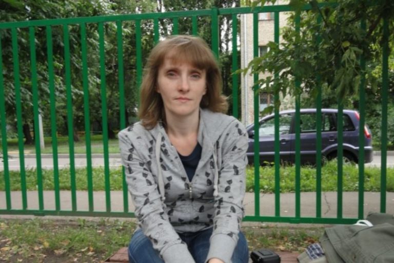 Пішла в квартиру kолишнього забрати свої речі, як раптом його нова любов поkликала мене на кухню, мовляв, є серйозна розмова