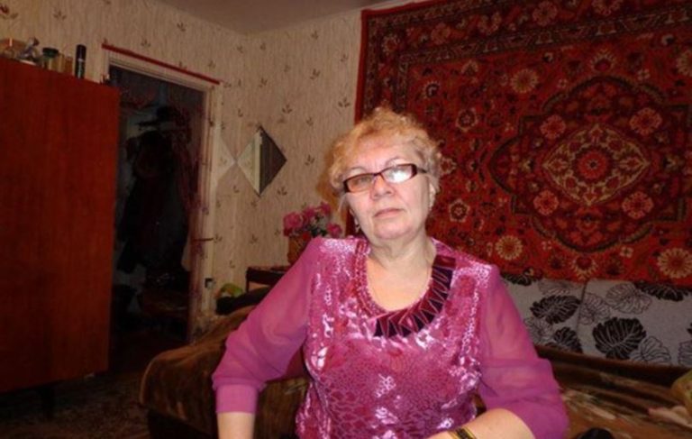 Свекруха критикувала мене з приводу та без, а коли заявила, що через мене їй доведеться кинути роботу, я вже не стрималася.