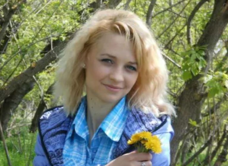 Риті здавалося, що Саша їй зрад жує. Коли вона сказала йому про це, він попросив час — і повернувся через 10 днів з конвертом в руках