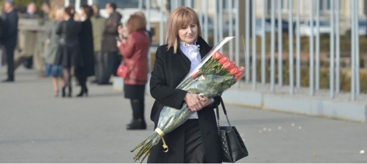 На вулиці мене зупинив один хлопчик, який хотів купити букет у мене за копійки. Коли я дізналася, для чого він хоче купити букет, сердце моє здригнулося.