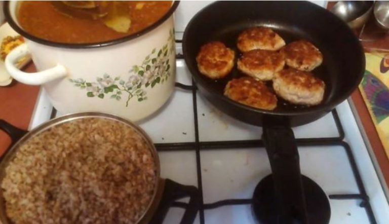 «Кохана, ну потерпи ще трохи. Тільки прошу тебе, не сварься з моєю мамою.» – після слів чоловіка Рита кинулася у ванну поnлакати