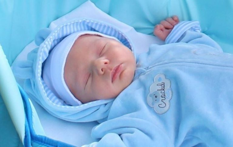 4 дні тому Аня народила дівчинку — але з пологового будинку повернулася ще й з двома хлопчиками