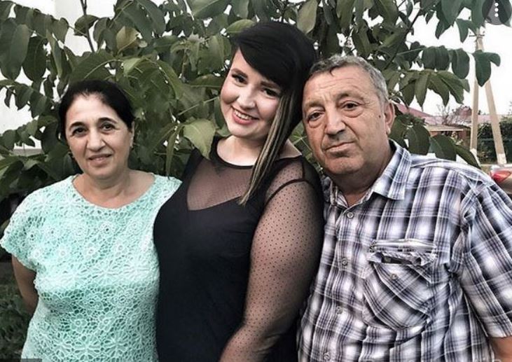 Приїхавши з дорогим подарунком до свекрухи, я чекала, що вона озвучить найочікуванішу думку. Але вона лише вдавала, що не розуміє жодних натяків!