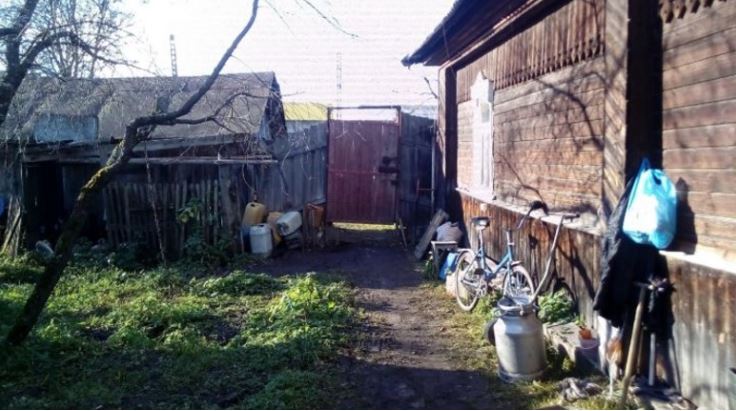 Наталія вночі прокинулася і пішла на кухню набрати води. Проходячи повз кімнату свекрухи, вона почула дивний шепіт. Коли вона прислухалася до слів, з її о чей потекли сль ози.