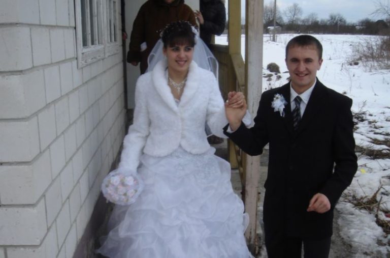 Після промови нареченого я просто встала і пішла зі свого весілля.