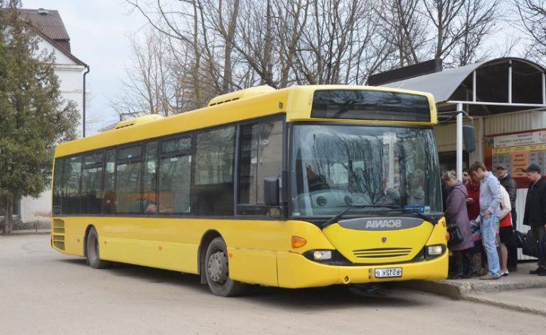 Молодий водій автобуса дав усім пасажирам життєвий урок. Те, що він зробив, просто захоплює